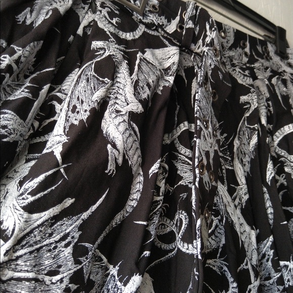 Widow Dragon Skirt - Picture 3 of 8